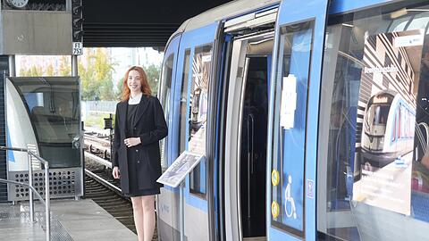 Agnes (23) möchte U-Bahnfahrerin werden: "Das ist ein krisensicherer Job."