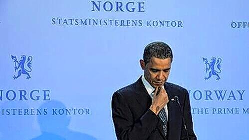 So nachdenklich sieht man die Preisträger selten: Obama in Oslo. So nachdenklich sieht man die Preisträger selten: Obama in Oslo.