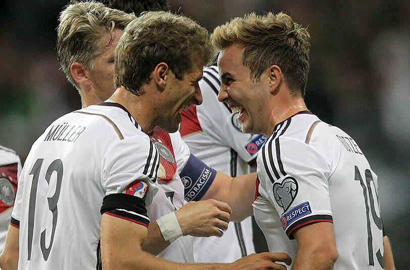 Die DFB-Elf gewinnt das wichtige EM-Qualispiel gegen Polen mit 3:1 und ist jetzt ganz nah dran an der Europameisterschafts-Teilnahme. Die Bilder.