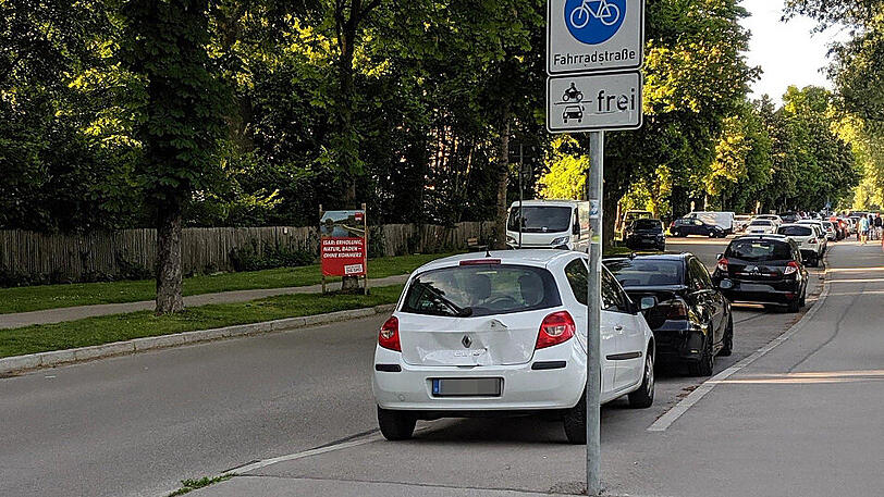 Auch Kleinwagen parken gerne falsch.