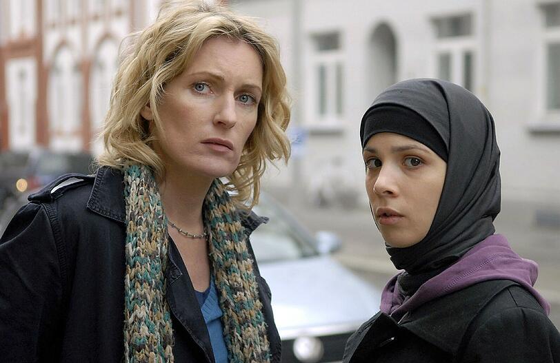 Platz 2 (10,41 Mio. Zuschauer) - HANNOVER: Seit 2002 ist Charlotte Lindholm (Maria Furtwängler, hier mit Aylin Tezel) Einzelkämpferin im niedersächsischen Hannover.