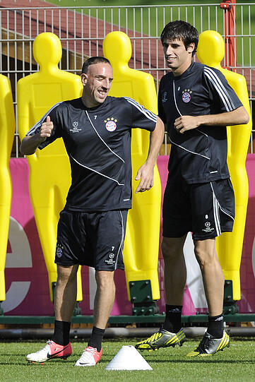Spannung vor der ersten Champions-League-Prüfung gegen Valencia: Der FC Bayern hat am Dienstagabend nochmal traininert. Hier gibt's die Bilder von der Säbener