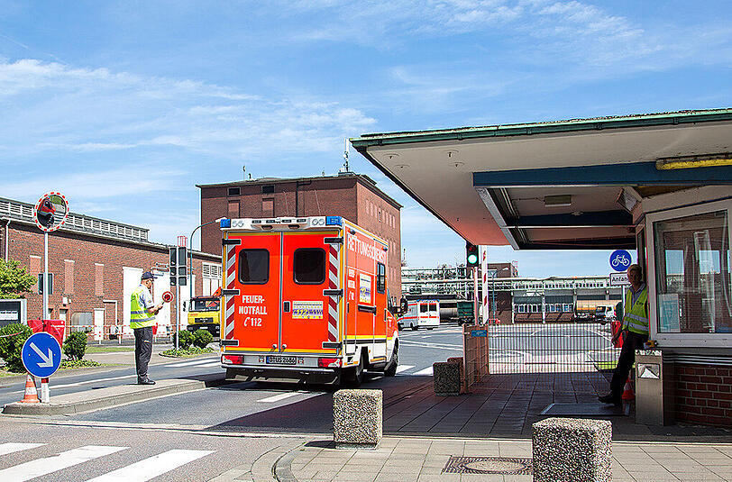 In Krefeld hat sich in einem Chemiewerk eine Explosion ereignet.