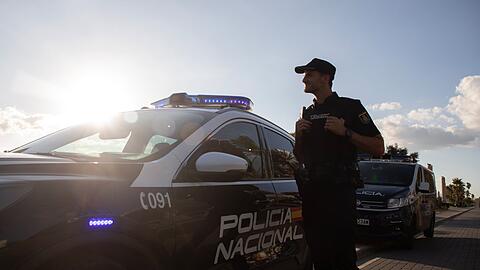 Dem Deutschen werde ein Delikt gegen die Verkehrssicherheit zur Last gelegt, hie&szlig; es in der Mitteilung der "Polic&iacute;a Nacional". (Archivfoto)