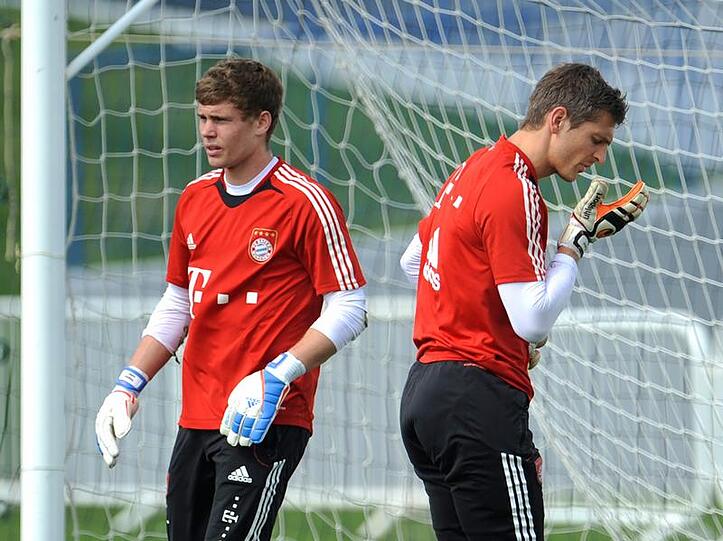 Thomas Kraft (l.) hat das Rennen um die Nummer 1 im Bayern-Tor gemacht. Hält er nicht das, was van Gaal sich verspricht, kann schnell wieder Jörg Butt im Tor stehen.