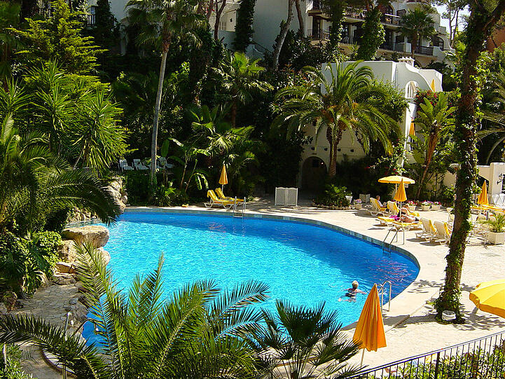 Mit Pool am Meer: Das Vier-Sterne-Superior-Hotel "Bon Sol" in Illetas auf Mallorca.