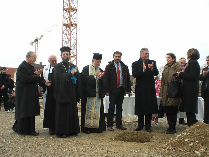 Griechische Würdenträger bei der Grundsteinlegung im Januar dieses Jahres.