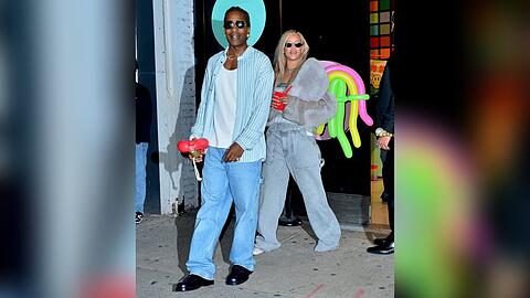 Er im lässigen Jeanslook, sie in grauer Kombi mit Flauchjacke: A$AP Rocky und Rihanna feierten in New York den Geburtstag ihres ältesten Sohnes.