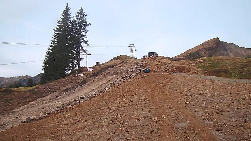 Am Fellhorn im Allgäu laufen bereits Bauarbeiten. Bei ihnen soll auch die Piste verbreitert werden.