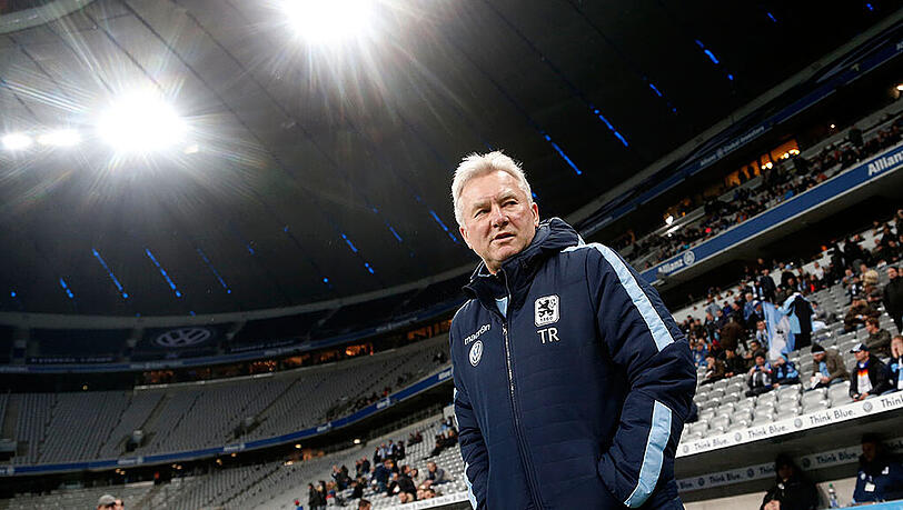 Ein Erfolgserlebnis, das sich auch auf die Liga auswirken könnte: Löwen-Trainer Benno Möhlmann hofft auf ein Weiterkommen gegen Bochum im Pokal. Ein Erfolgserlebnis, das sich auch auf die Liga auswirken könnte: Löwen-Trainer Benno Möhlmann hofft auf ein Weiterkommen gegen Bochum im Pokal.