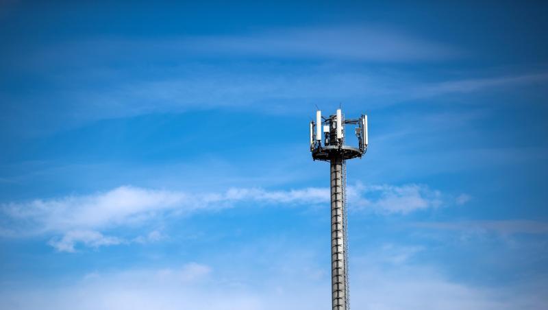 Durch eine neue Mobilfunkinfrastrukturgesellschaft des Bundes soll der von Mobilfunkmasten in unversorgten Regionen geförder werden. Durch eine neue Mobilfunkinfrastrukturgesellschaft des Bundes soll der von Mobilfunkmasten in unversorgten Regionen geförder werden.