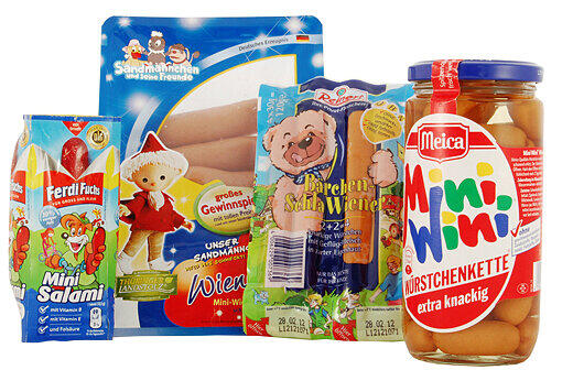 Kinder verzehren ohnehin zu viel Fleisch und Wurstprodukte. Doch Lebensmittelhersteller bewerben häufig auch solche Produkte gezielt an Kinder und zwar zum "täglichen Verzehr". Doch viele dieser Produkte enthalten zu viel Fett und Salz - der sichere Weg zu einem erhöhten Blutdruck im Erwachsenen-Alter.