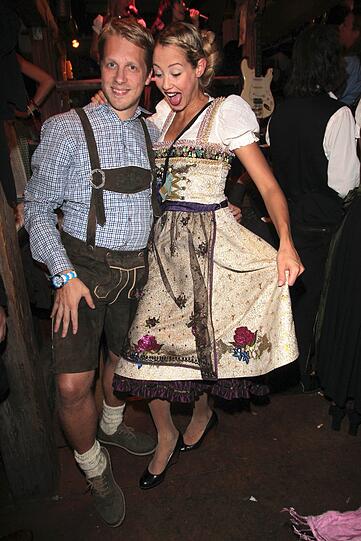 Oliver Pocher hat eine gute Zeit auf der Wiesn.