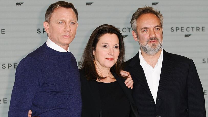 Daniel Craig (li.), Barbara Broccoli und "James Bond: Spectre"-Regisseur Sam Mendes.