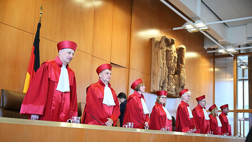 Der Zweite Senat des Bundesverfassungsgerichts verkündet die Entscheidung zur Wahlrechtsreform der Ampel-Koalition. Der Zweite Senat des Bundesverfassungsgerichts verkündet die Entscheidung zur Wahlrechtsreform der Ampel-Koalition.