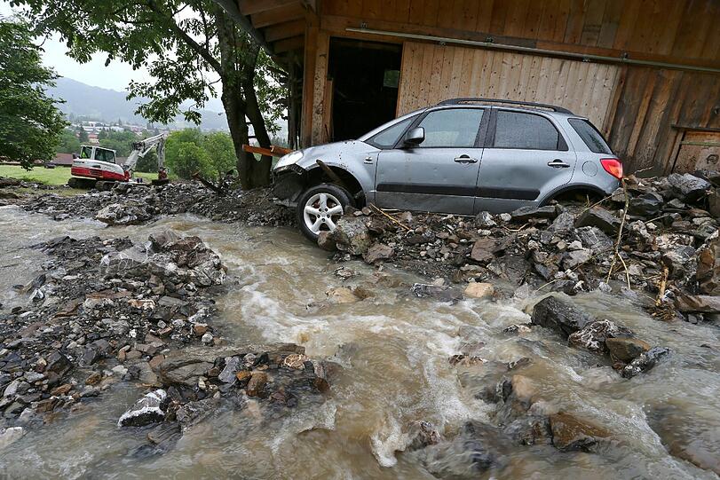 Chaos und Verwüstung in Oberstdorf: In der Nacht zum Sonntag walzte eine Schlammlawine durch den Ort - die Bilder.