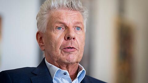 Die SPD hat einen Antrag an Münchens Oberbürgermeister Dieter Reiter (SPD) gestellt, um das Massensterben von Schanigärten zu verhindern.