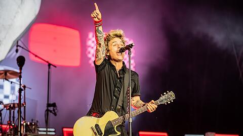 Auch Billie Joe Armstrong ver&ouml;ffentlichte mit Green Day bereits einen Weihnachtssong.