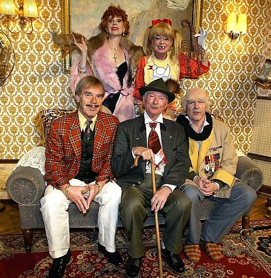 Die Klimbim-Familie: Elisabeth Volkmann und Ingrid Steeger (hinten), Horst Jüssen, Peer Augustinski und Wichart von Roell