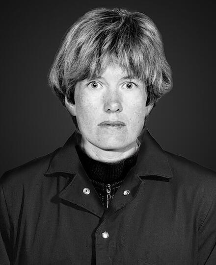 Hilde van Acker (56) aus Belgien: In ihrer Heimat wird wegen Mordes an dem Briten Marcus John Mitchell im Jahr 1996 nach ihr gefahndet. Sie und ihr Partner sind in Abwesenheit zu lebenslanger Haft verurteilt worden. Flüchtig!