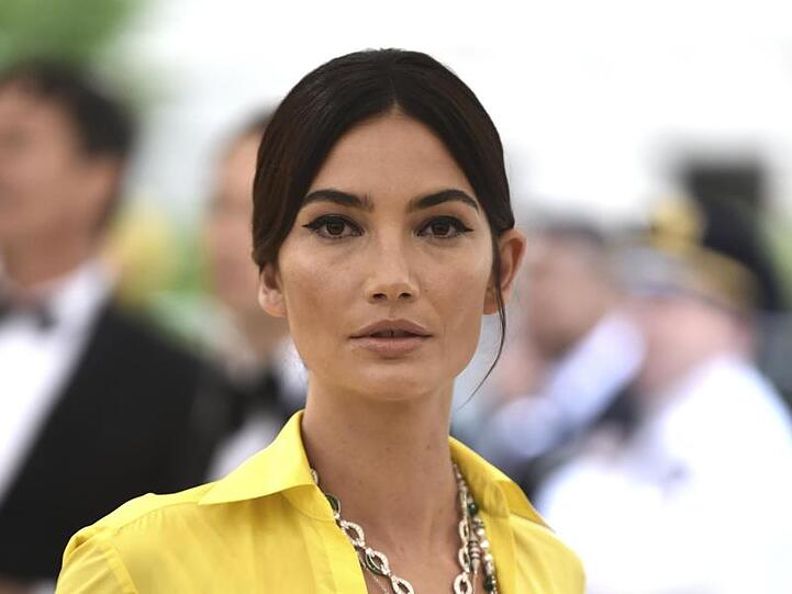 Lily Aldridge bei der "Met Gala" 2018 im Metropolitan Museum of Art.