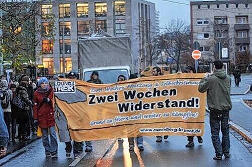 Protestmarsch durch die Nürnberger Innenstadt.