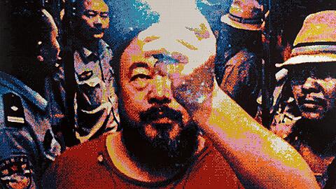Das fast vier Meter breite Werk "Illumination" von 2019 zeigt Ai Weiwei bei der Verhaftung vier Jahre zuvor. Die Arbeit setzt sich aus Lego-Bausteinen zusammen, wie mittlerweile vieles in Ai Weiweis Werk.