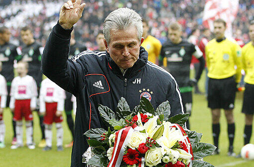 Bayern-Trainer Jupp Heynckes wird vor seinem 1000. Ligaspiel gegen Werder Bremen (6:1) geehrt.