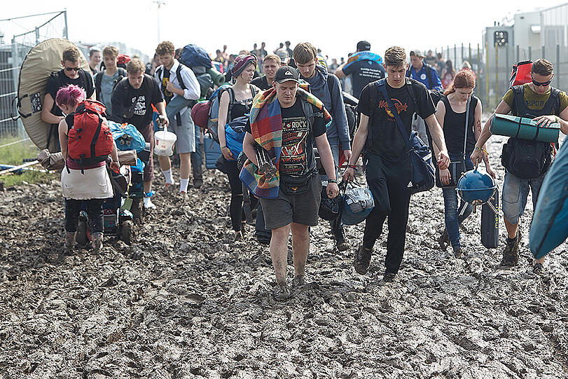 Aufräumen nach dem Sturm - die Bilder von und nach der Abreise der Besucher von Rock am Ring 2016.