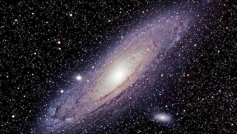 Das ist der Andromeda-Nebel. Das ist der Andromeda-Nebel.