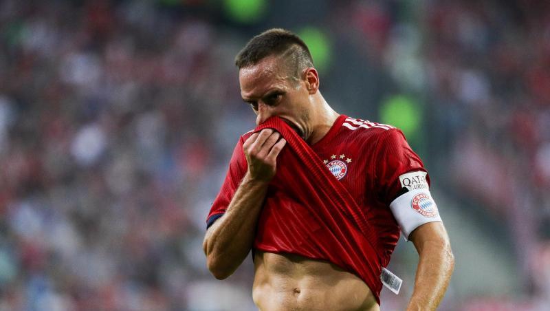 Münchens Franck Ribery reagiert auf dem Platz. Foto: Christian Charisius/Archiv Münchens Franck Ribery reagiert auf dem Platz. Foto: Christian Charisius/Archiv
