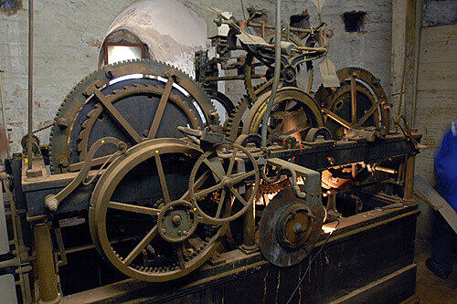 &bdquo;Sehr wartungsfreundlich&ldquo;: Dieses Uhrwerk hat die Zeiger an der Frauenkirche angetrieben. Heute steht es im Deutschen Museum.