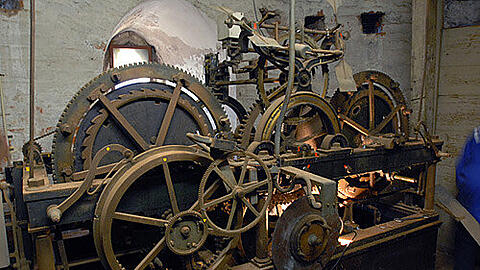 &bdquo;Sehr wartungsfreundlich&ldquo;: Dieses Uhrwerk hat die Zeiger an der Frauenkirche angetrieben. Heute steht es im Deutschen Museum.