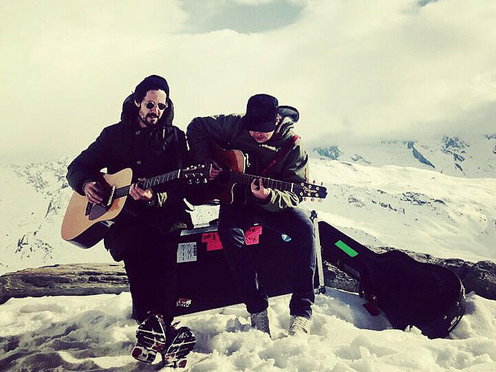 Max Herre und Philipp Poisel beim "Zermatt Unplugged" 2015