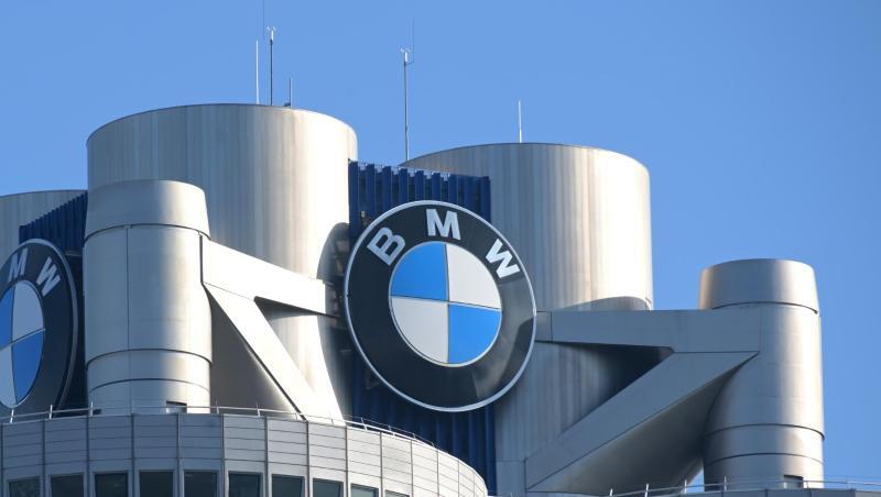 Das BMW-Logo auf dem Gebäude der Firmenzentrale von BMW zu sehen. Foto: Tobias Hase/dpa/Symbolbild Das BMW-Logo auf dem Gebäude der Firmenzentrale von BMW zu sehen. Foto: Tobias Hase/dpa/Symbolbild