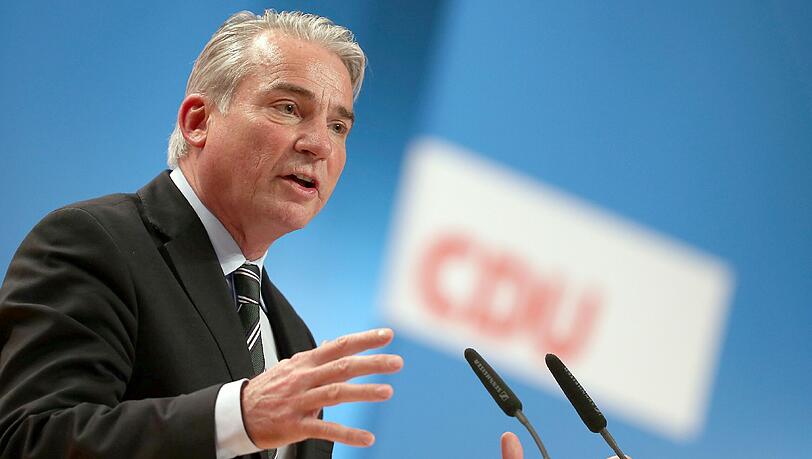 Der stellvertretende CDU-Bundesvorsitzende Thomas Strobl hat den Datenschutz in Deutschland als überzogen kritisiert und vor Hemmnissen für die Digitalisierung der Wirtschaft gewarnt. Der stellvertretende CDU-Bundesvorsitzende Thomas Strobl hat den Datenschutz in Deutschland als überzogen kritisiert und vor Hemmnissen für die Digitalisierung der Wirtschaft gewarnt.