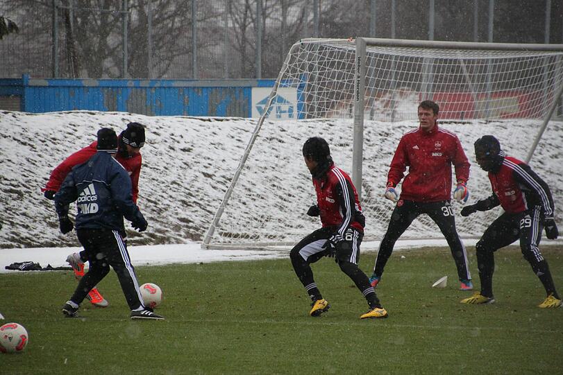 6 gegen 2. Trainer Michael Wiesinger spielt ebenfalls mit.