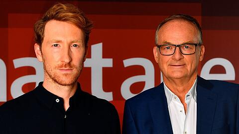 Frank Plasberg (r.) mit seinem "hart aber fair"-Nachfolger Louis Klamroth.