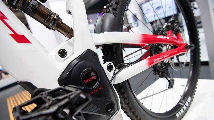 Ein E-Bike mit einem Motor von Brose auf der Internationalen Automobil-Ausstellung (IAA Mobility) im Jahr 2021. Brose verkauft das Elektrofahrrad-Geschäft an Yamaha.