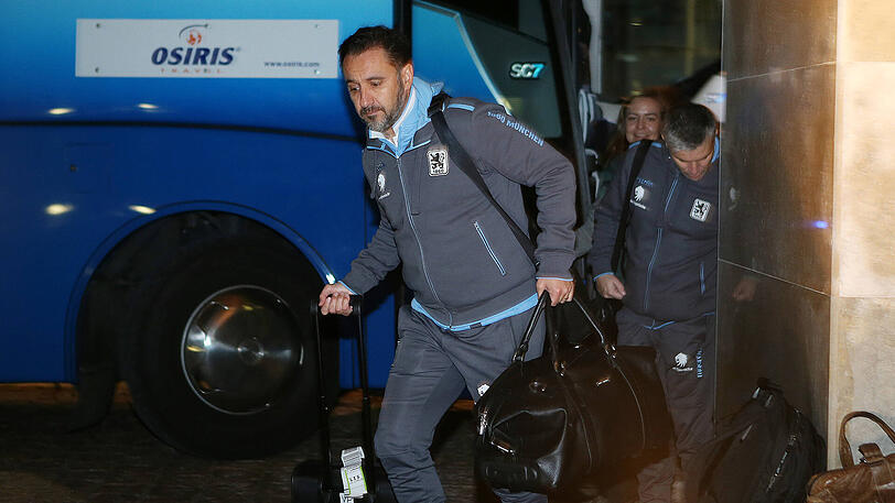 Der neue Trainer der Löwen, Vitor Pereira, kommt im Hotel in Portugal an.