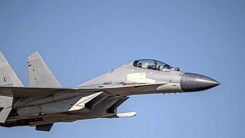 Auf diesem vom taiwanesischen Verteidigungsministerium veröffentlichten undatierten Foto ist ein chinesischer J-16-Kampfjet zu sehen.