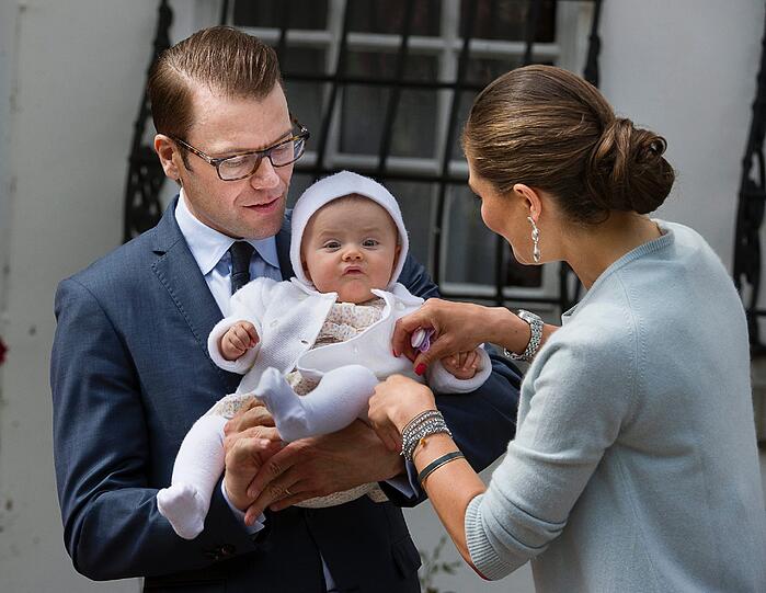 Das erste Kind der Thronfolgerin und ihres Ehemanns Prinz Daniel (38) ist knapp fünf Monate alt.
