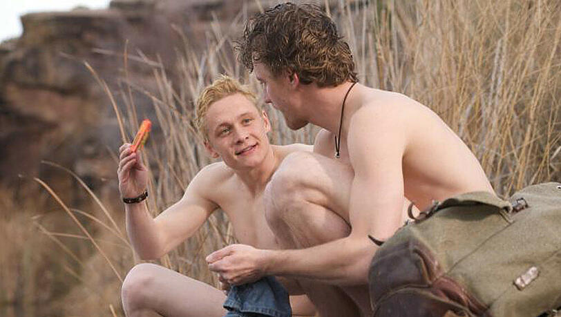 "Friendship": Kaum ist die Mauer gefallen, reisen die beiden Freunde Tom (Matthias Schweighöfer) und Veit (Friedrich Mücke) in die USA, um Veits Vater in San Francisco zu besuchen "Friendship": Kaum ist die Mauer gefallen, reisen die beiden Freunde Tom (Matthias Schweighöfer) und Veit (Friedrich Mücke) in die USA, um Veits Vater in San Francisco zu besuchen