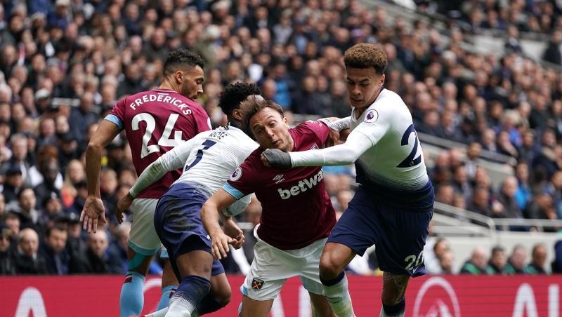 Tottenham Hotspur hat im Kampf um die erneute Qualifikation zur Champions League einen Dämpfer kassiert. Tottenham Hotspur hat im Kampf um die erneute Qualifikation zur Champions League einen Dämpfer kassiert.