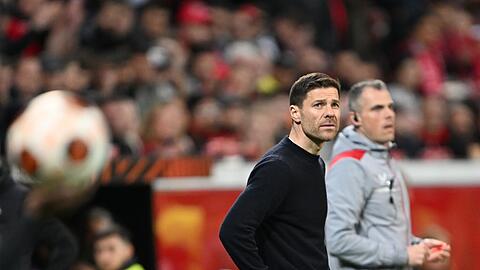 Leverkusens Trainer Xabi Alonso will mit seiner Mannschaft ins Halbfinale der Europa League kommen..