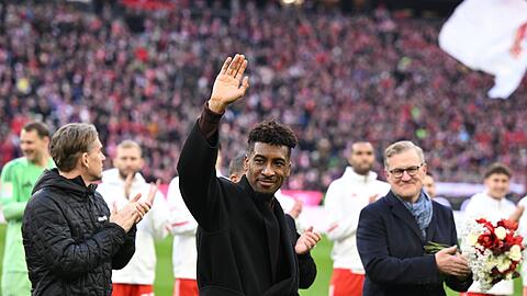 Kingsley Coman winkte noch einmal ins Publikum.