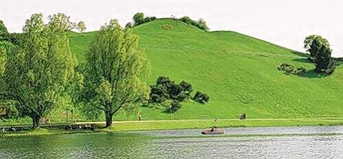 Eine der großen, grünen Lungen der Stadt: Der Olympiapark im Münchner Norden lockt vor allem Bewohner aus nahen Wohnvierteln an.