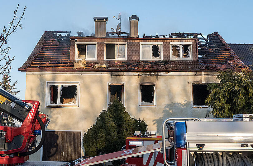 Das abgebrannte Haus in Straubing: Hier entdeckten die Einsatzkräfte eine Leiche.