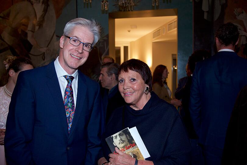Brigitte Fassbaender und der Bühnenbildner Dietrich von Grembmer