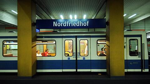 Der t&ouml;dliche Unfall ereignete sich am U-Bahnhof Nordfriedhof. (Archivbild)